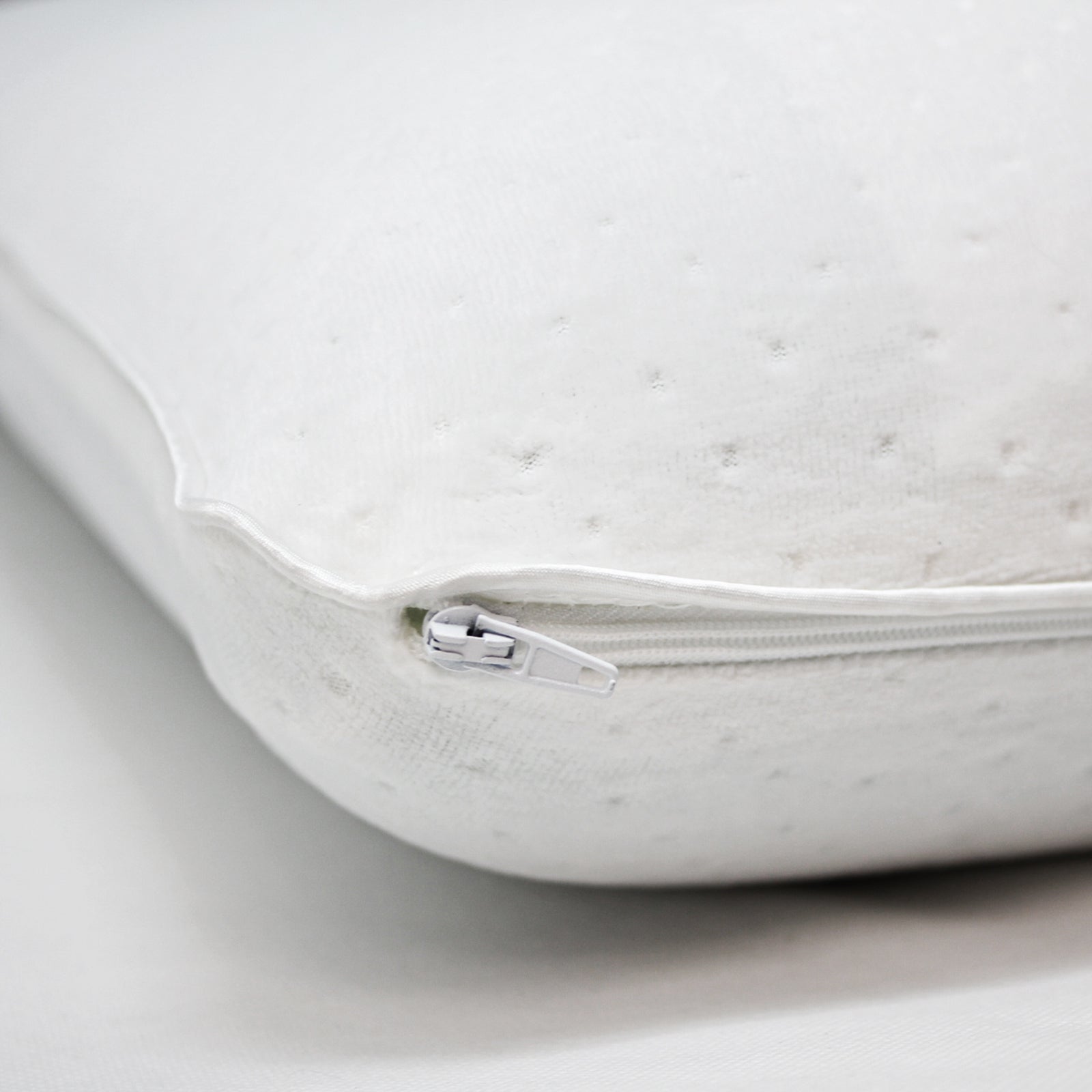 Traversin mémoire de forme, soutien cervical, déhoussable - Collection Prestige