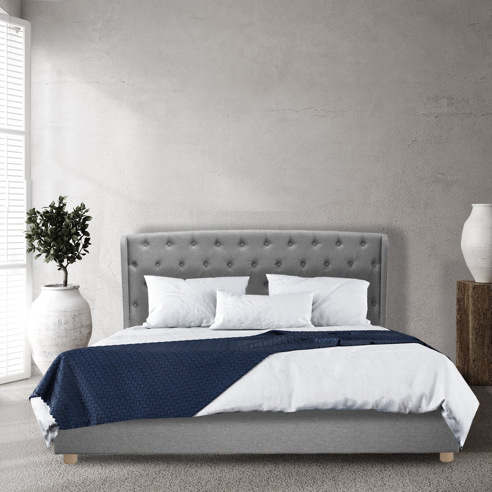 Lit capitonné Clémentine : tissu et sommier à lattes en bois