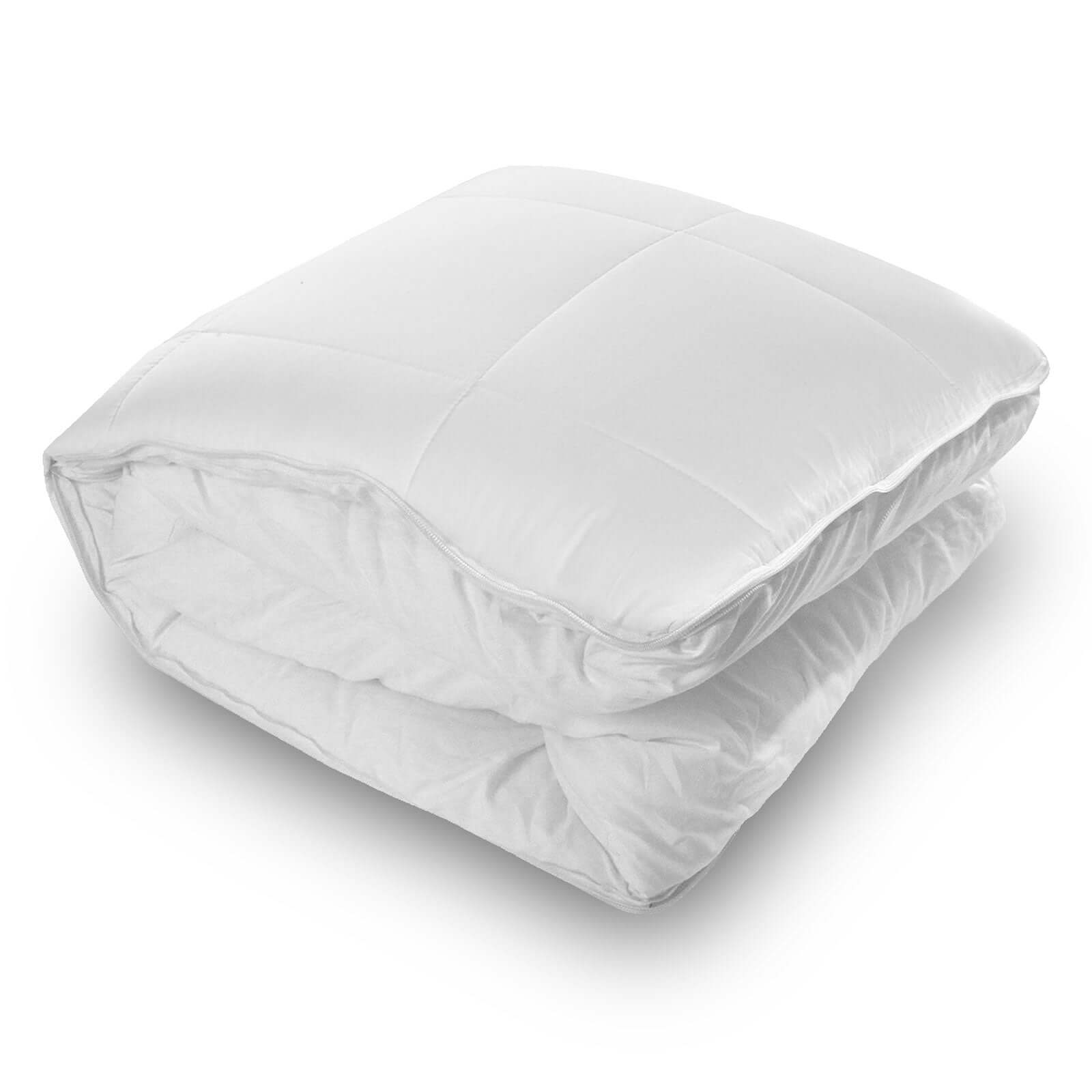 Couette 4 saisons : réversible et transformable en oreiller