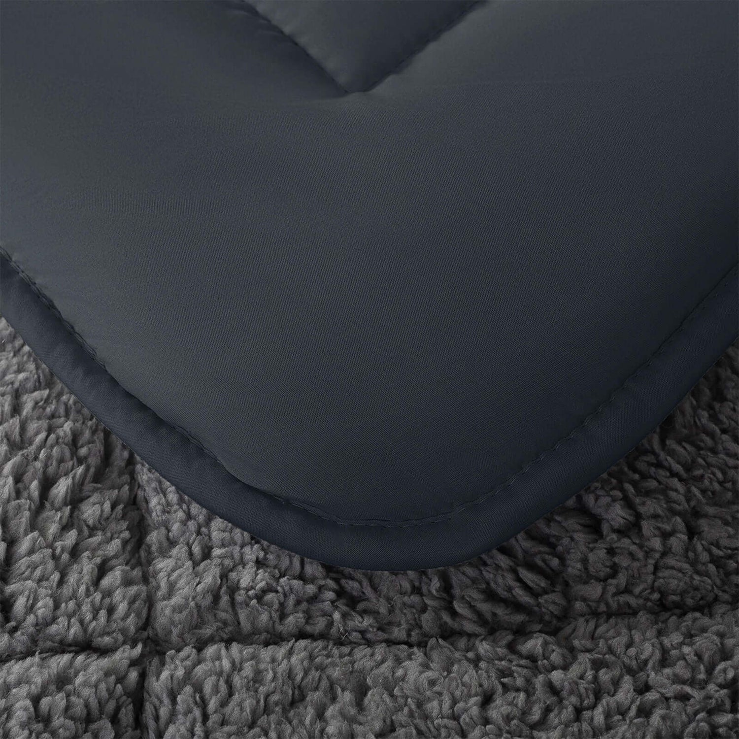 Sherpa-Wolldecke: Wendbar Sommer-Winter