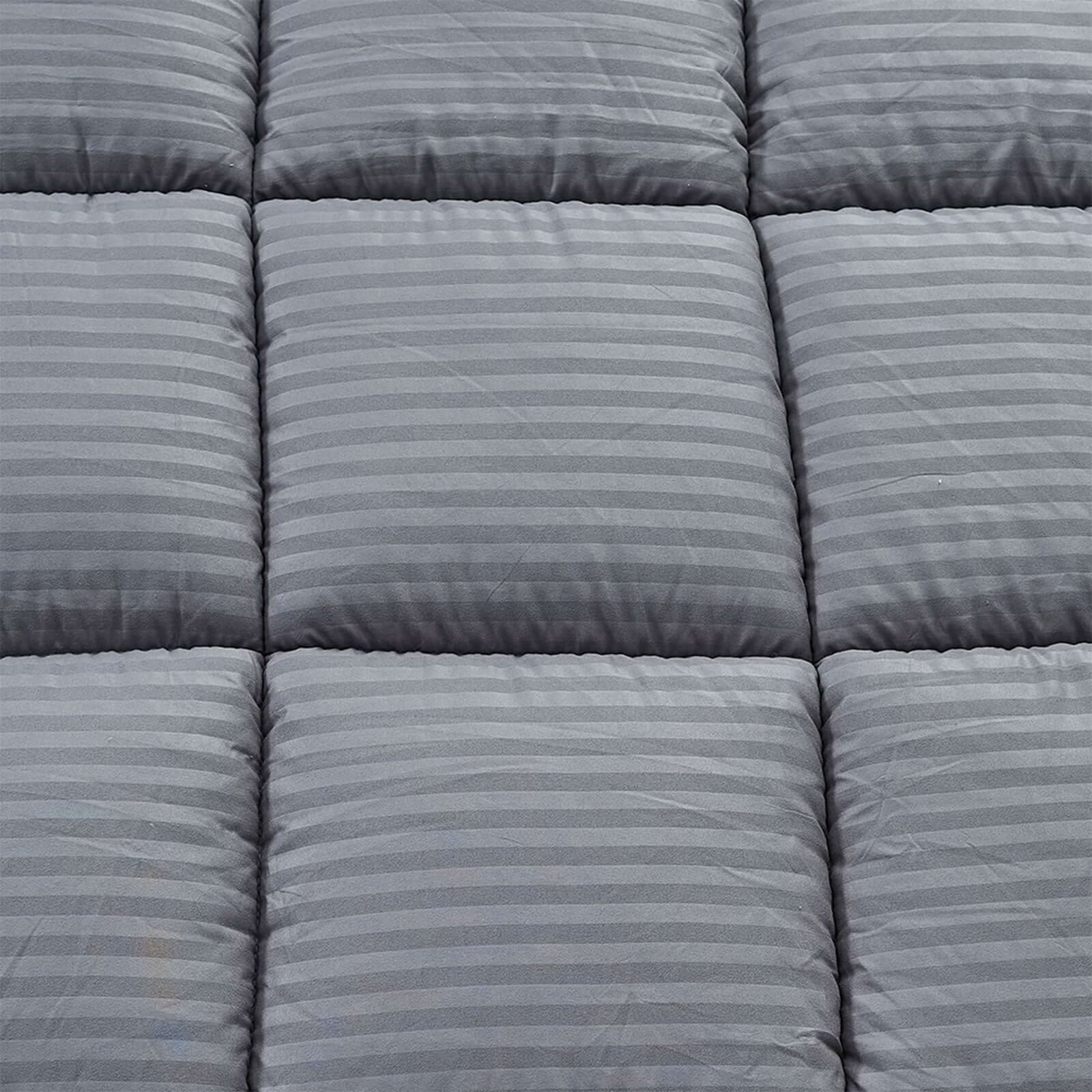 Couette 4 saisons tempérée, aération optimisée - Collection Luxe Grise