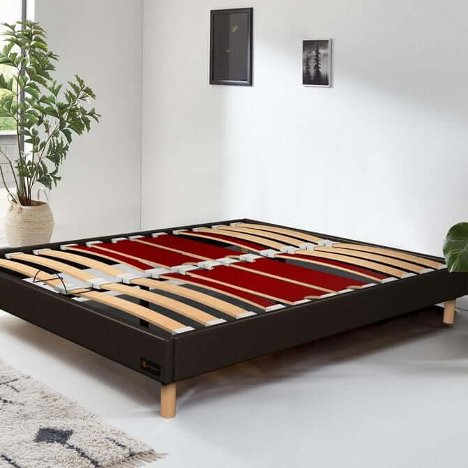 Anna Kunstleder- und Holzbettgestell: Rahmen und Beine aus Holz - Bettgestell mit flexiblen Holzlatten