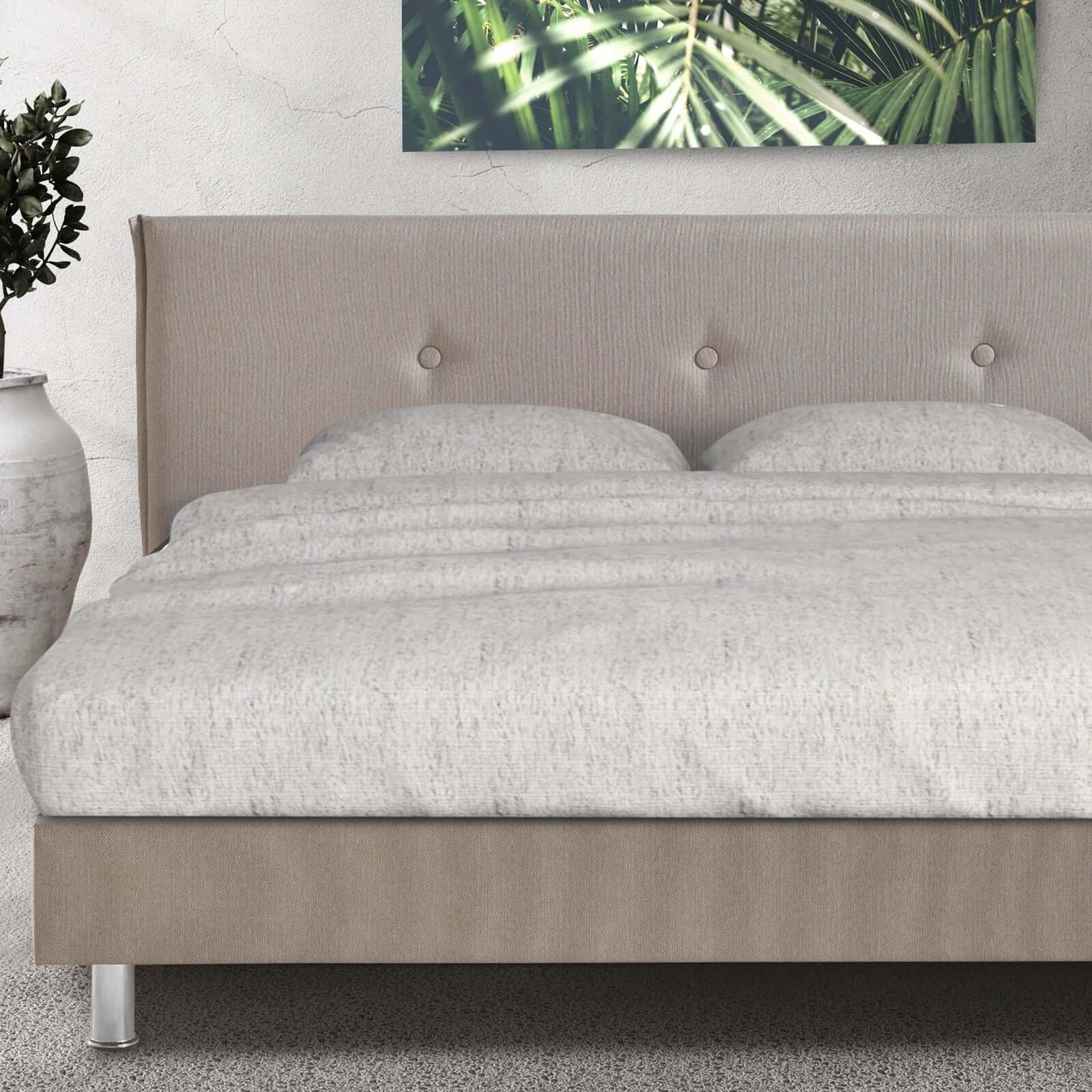 Bett Mallorca: Polsterstoff und Kopfteil