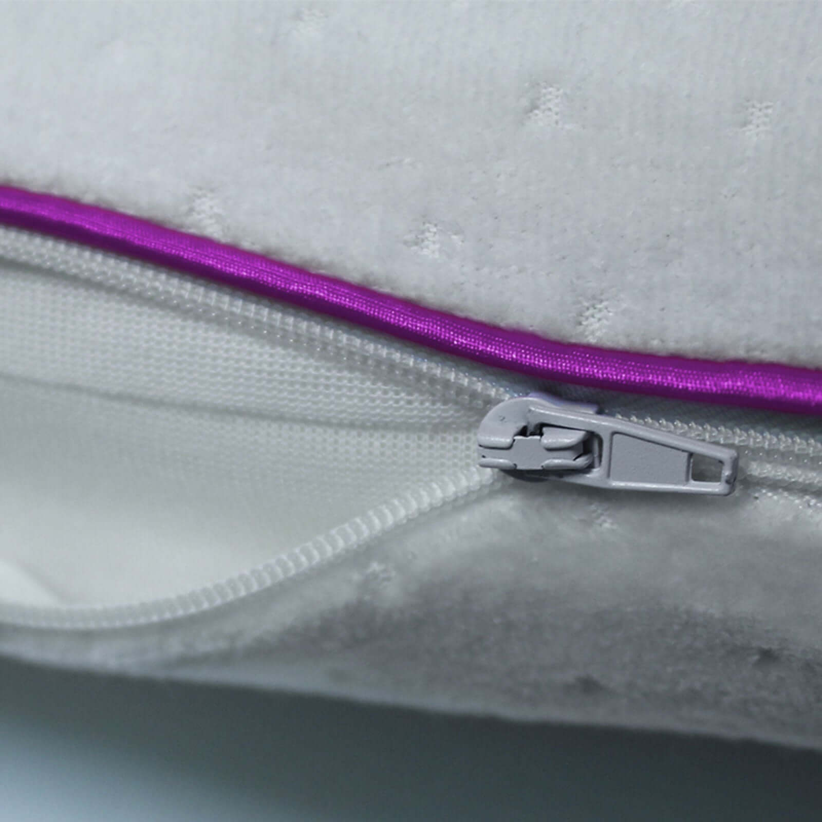 Memory foam pillow, ergonomic, removable cover - Happy Holidays Collection