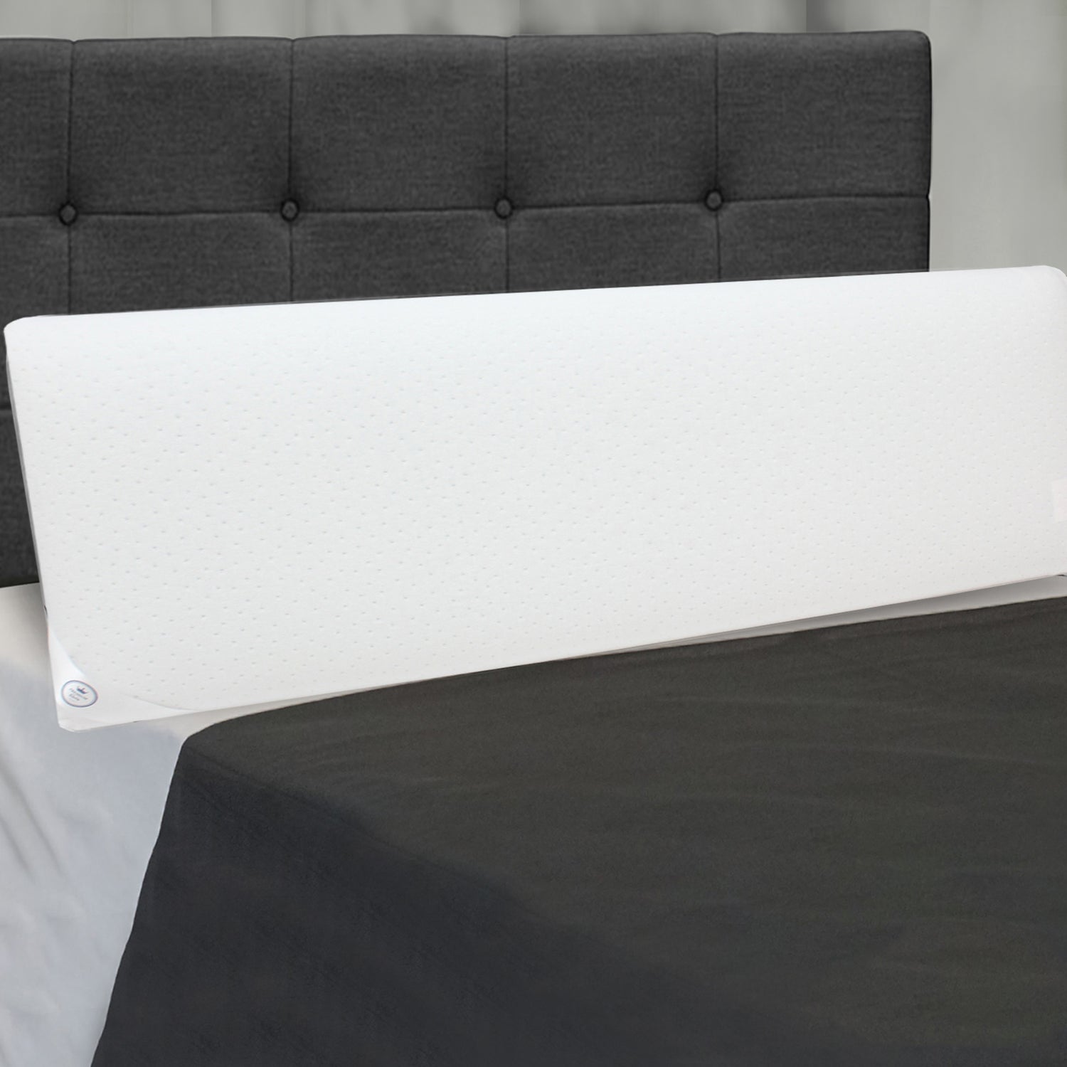 Prestige-Nackenrolle: Mikroperforierter Memory-Schaum - Abnehmbarer Bezug