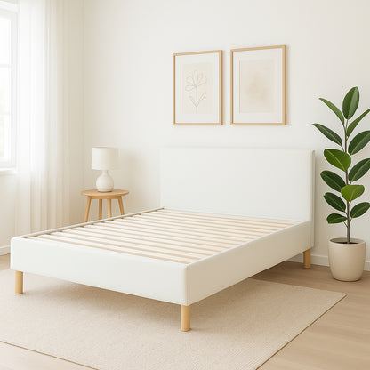 Skandinavisches Stoffbett Marquis: flexibler Lattenrost aus Holz